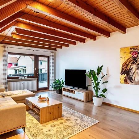 Cheng Apartment *